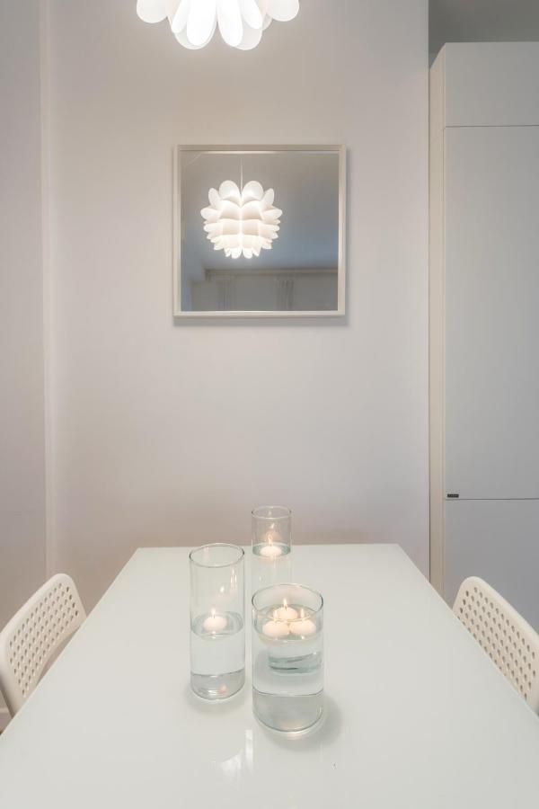 White Candle Apt, Close To San Pietro, Gemelli And Center Appartamento